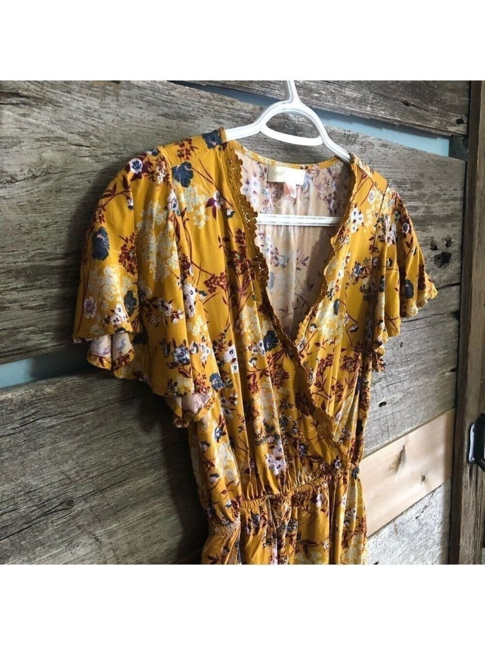 BAND of Gypsies Size Small V-Neck Summer Dress
